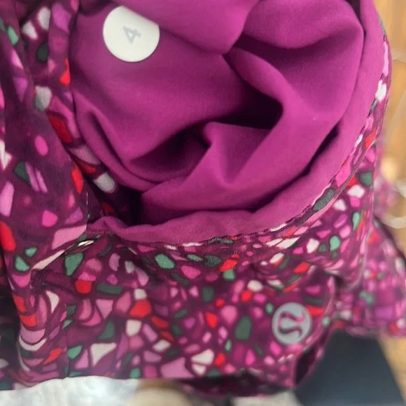 Lululemon Spring Break Away Short - Picture 5 of 5